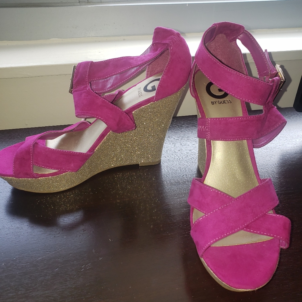 Guess Wedge Sandals Size 9.5